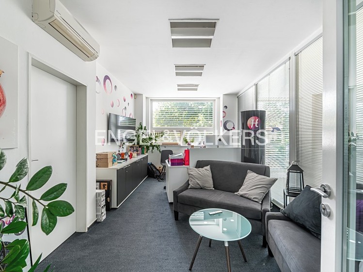 Pronájem kanceláře 226 m² - foto 8