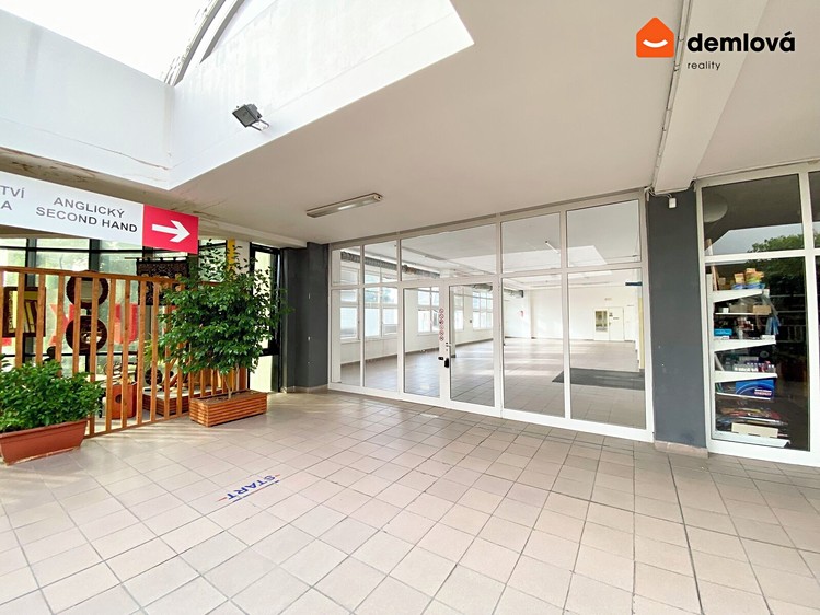 Pronájem obchodního prostoru 213 m² - foto 3