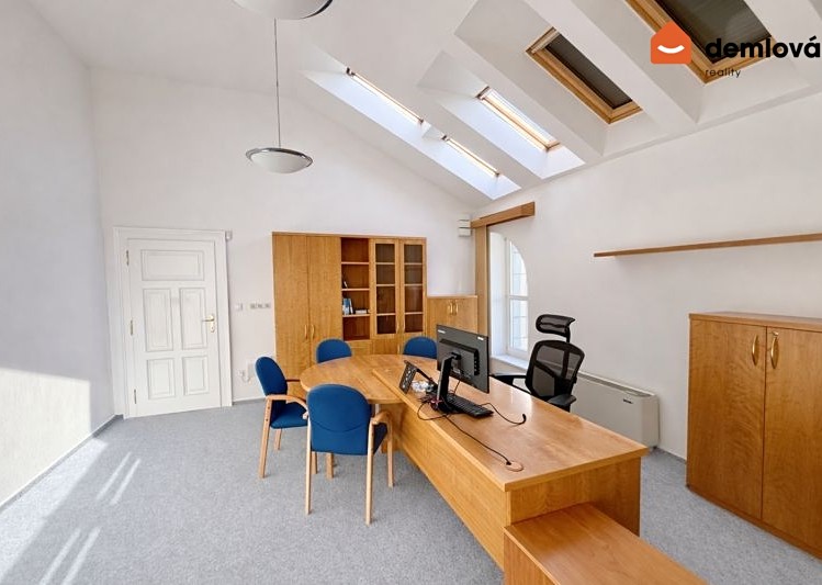 Pronájem kanceláře 113 m² - foto 4