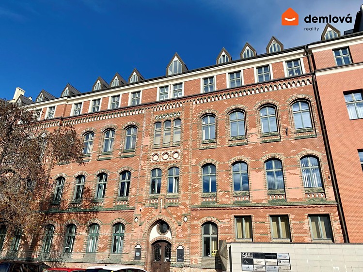 Pronájem kanceláře 113 m² - foto 1