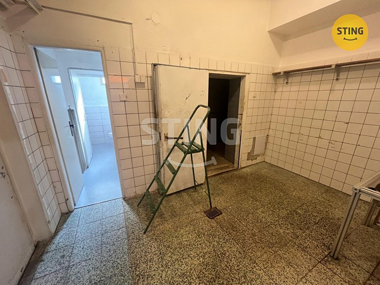 Pronájem skladového prostoru 46 m² - foto 6