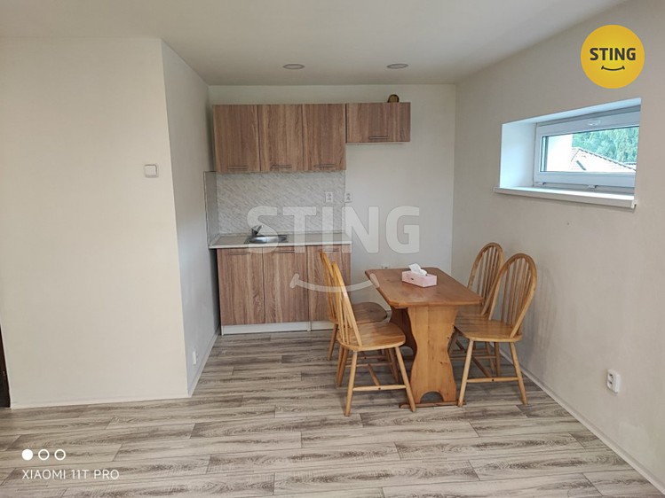 Pronájem komerční nemovitosti 69 m² - foto 4