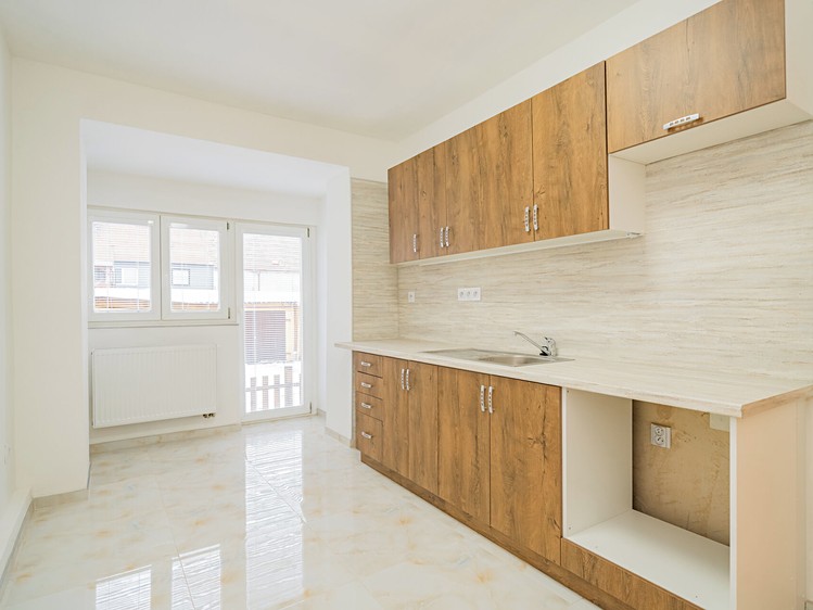 Prodej rodinného domu 400 m², pozemek 326 m² - foto 6