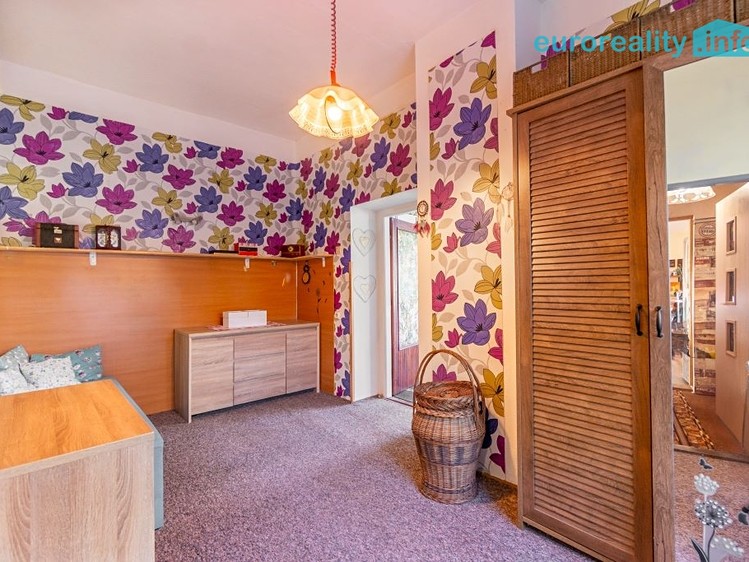 Prodej rodinného domu 239 m², pozemek 1 610 m² - foto 8