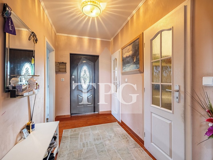 Prodej rodinného domu 144 m², pozemek 827 m² - foto 4