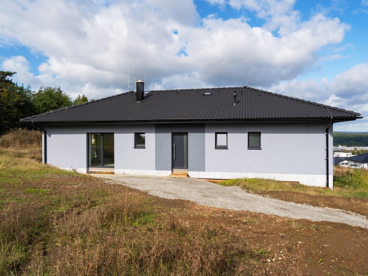 Prodej rodinného domu 122 m², pozemek 979 m² - foto 4