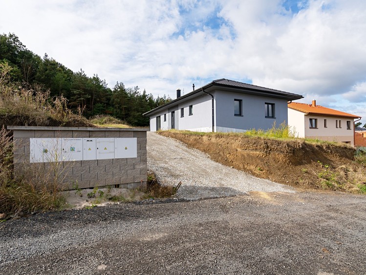 Prodej rodinného domu 122 m², pozemek 979 m² - foto 6