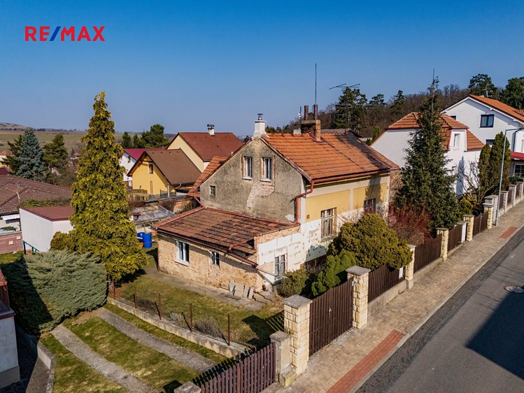 Prodej rodinného domu 168 m², pozemek 483 m² - foto 2