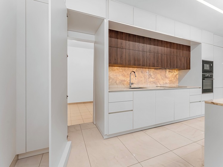 Prodej rodinného domu 265 m², pozemek 600 m² - foto 3