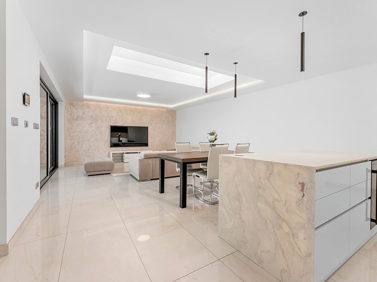 Prodej rodinného domu 265 m², pozemek 600 m² - foto 4