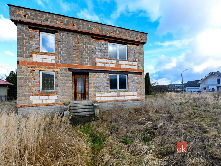 Prodej rodinného domu 300 m², pozemek 600 m² - foto 2
