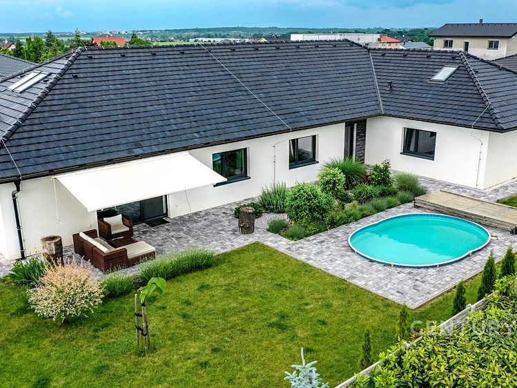 Prodej rodinného domu 417 m², pozemek 1 139 m² - foto 7