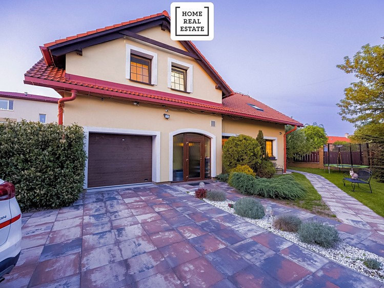 Prodej  rodinného domu 206 m², pozemek 809 m² - foto 8