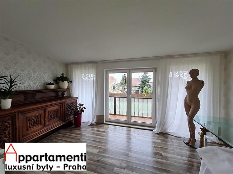 Prodej rodinného domu 220 m², pozemek 546 m² - foto 3