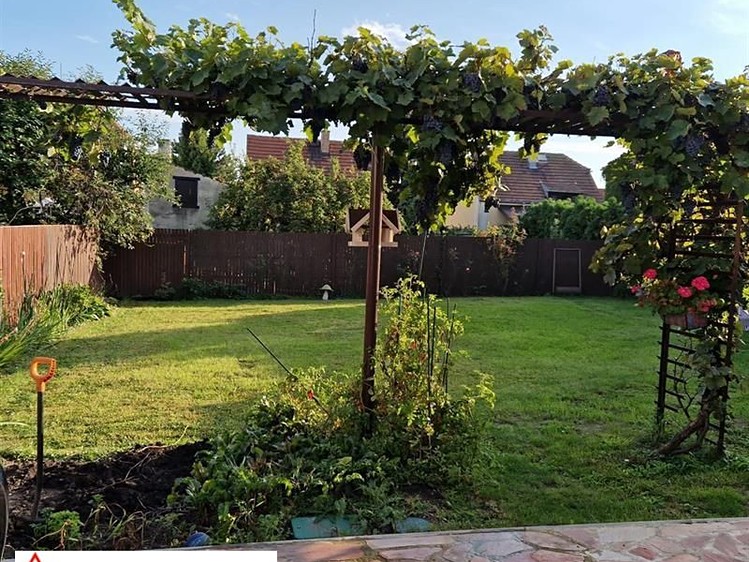Prodej rodinného domu 220 m², pozemek 546 m² - foto 5