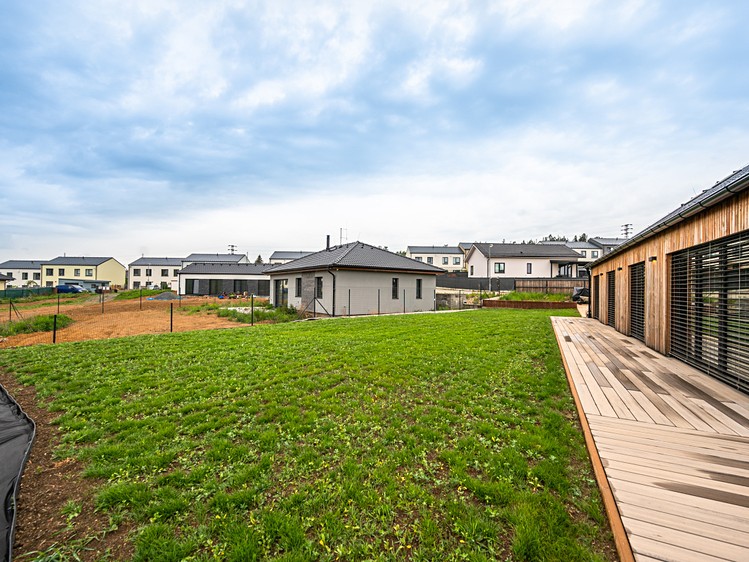 Prodej rodinného domu 114 m², pozemek 852 m² - foto 8