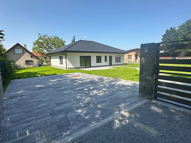 Prodej rodinného domu 160 m², pozemek 1 180 m² - foto 8