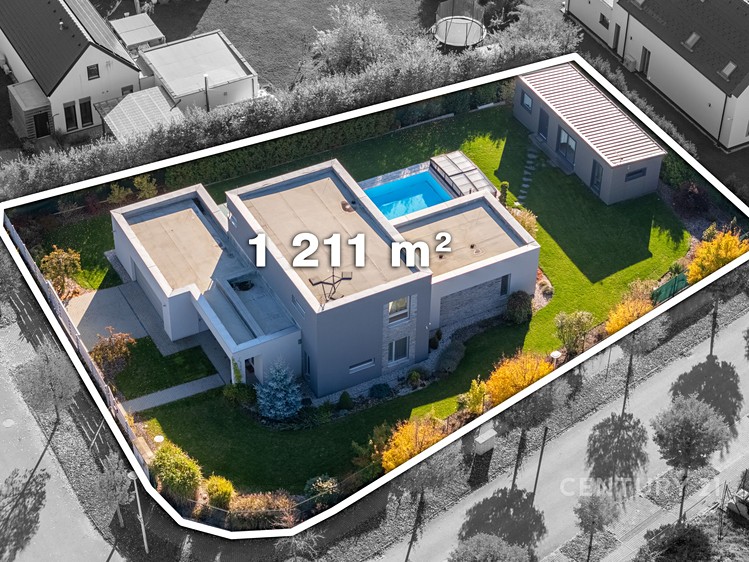 Prodej rodinného domu 240 m², pozemek 1 211 m² - foto 6