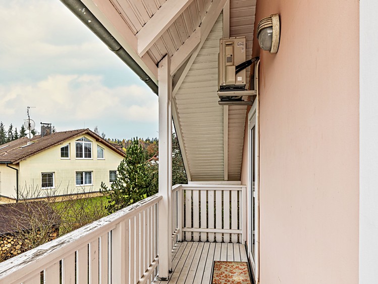 Prodej rodinného domu 180 m², pozemek 576 m² - foto 4