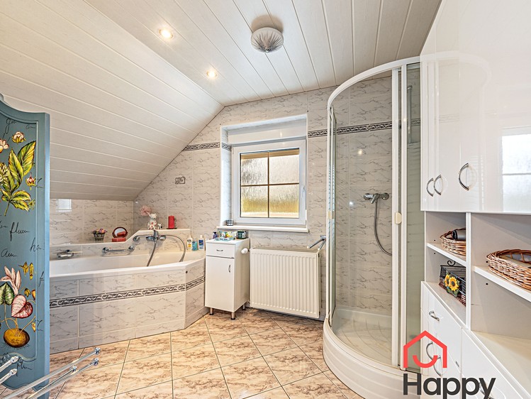 Prodej rodinného domu 180 m², pozemek 576 m² - foto 6