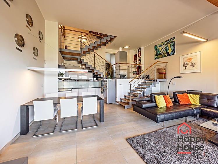 Prodej rodinného domu 200 m², pozemek 280 m² - foto 2