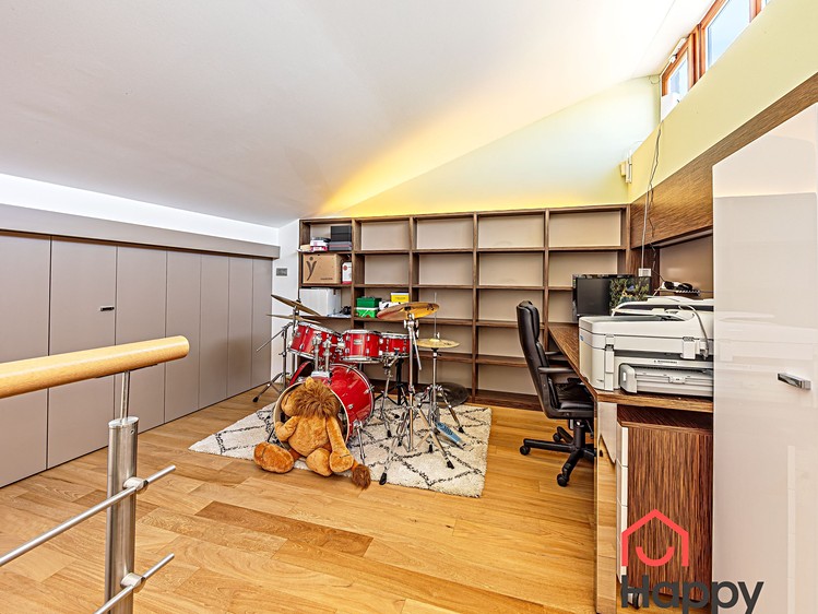 Prodej rodinného domu 200 m², pozemek 280 m² - foto 8