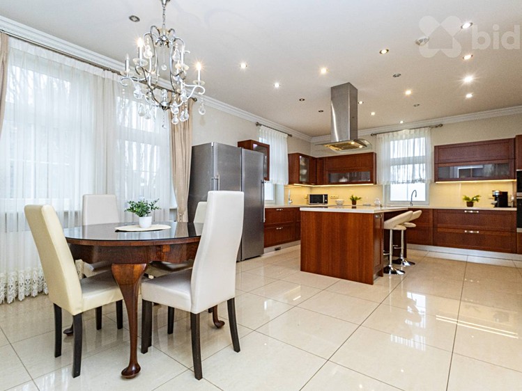 Prodej  rodinného domu 485 m², pozemek 2 421 m² - foto 4