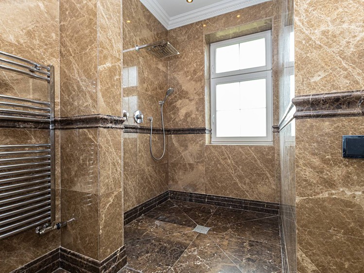 Prodej  rodinného domu 485 m², pozemek 2 421 m² - foto 7
