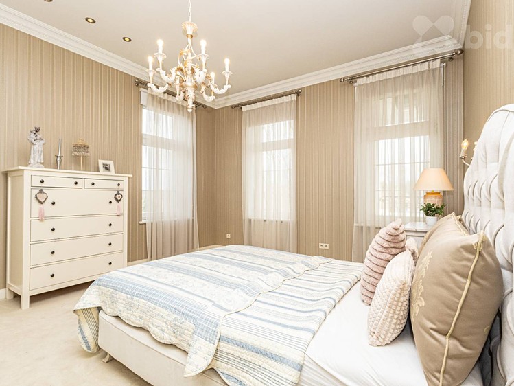 Prodej  rodinného domu 485 m², pozemek 2 421 m² - foto 8