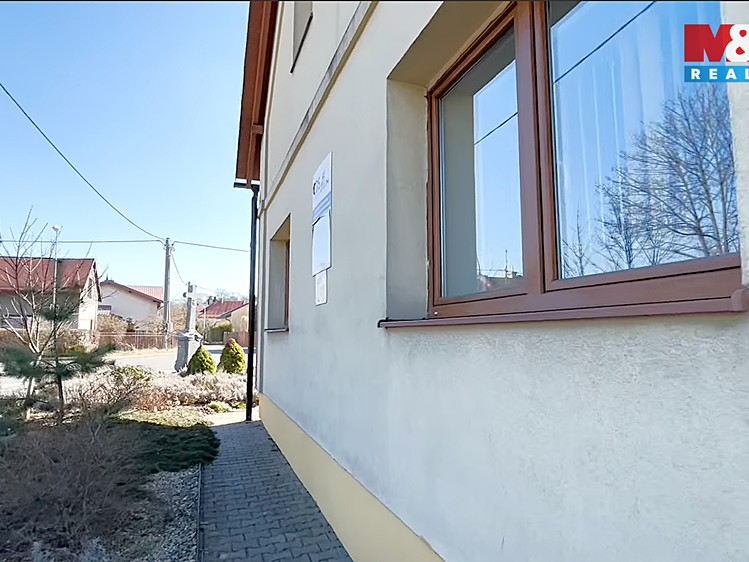 Prodej rodinného domu 211 m², pozemek 822 m² - foto 5