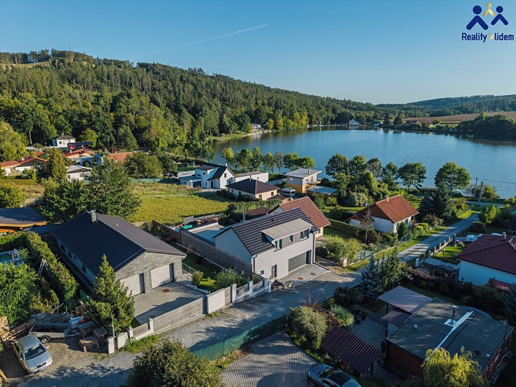 Prodej rodinného domu 127 m², pozemek 500 m² - foto 2