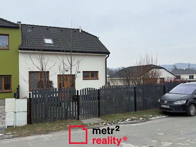 Prodej rodinného domu 91 m², pozemek 561 m² - foto 2
