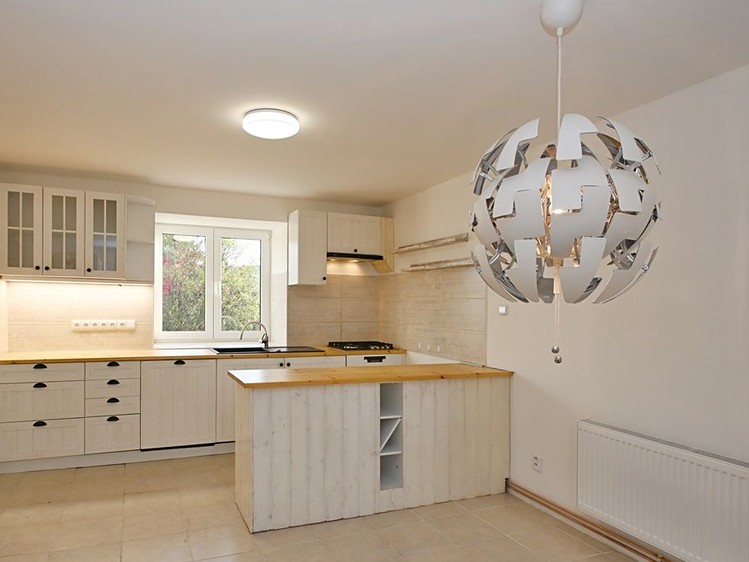 Prodej rodinného domu 158 m², pozemek 2 055 m² - foto 2