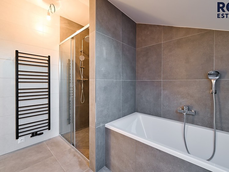 Prodej  rodinného domu 167 m², pozemek 679 m² - foto 3