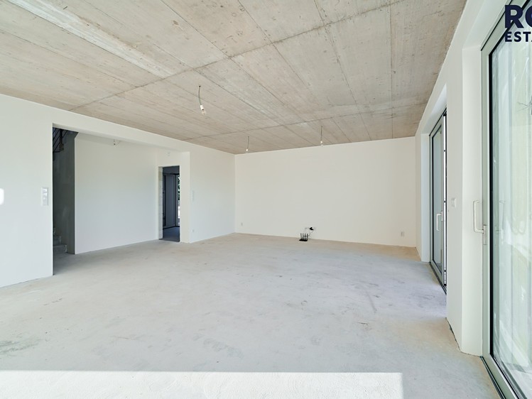 Prodej  rodinného domu 167 m², pozemek 679 m² - foto 7