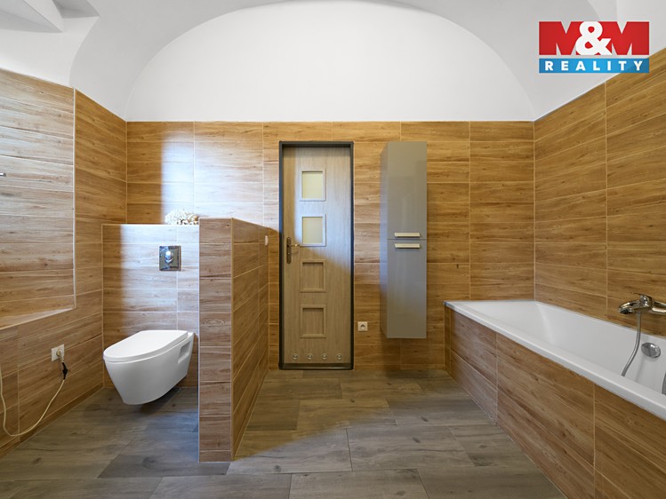 Prodej rodinného domu 220 m², pozemek 602 m² - foto 3