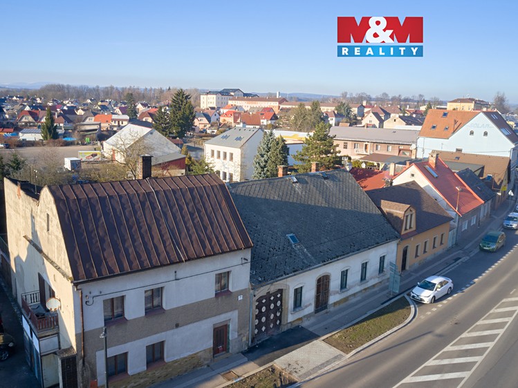Prodej rodinného domu 220 m², pozemek 602 m² - foto 1