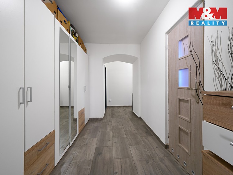 Prodej rodinného domu 220 m², pozemek 602 m² - foto 5
