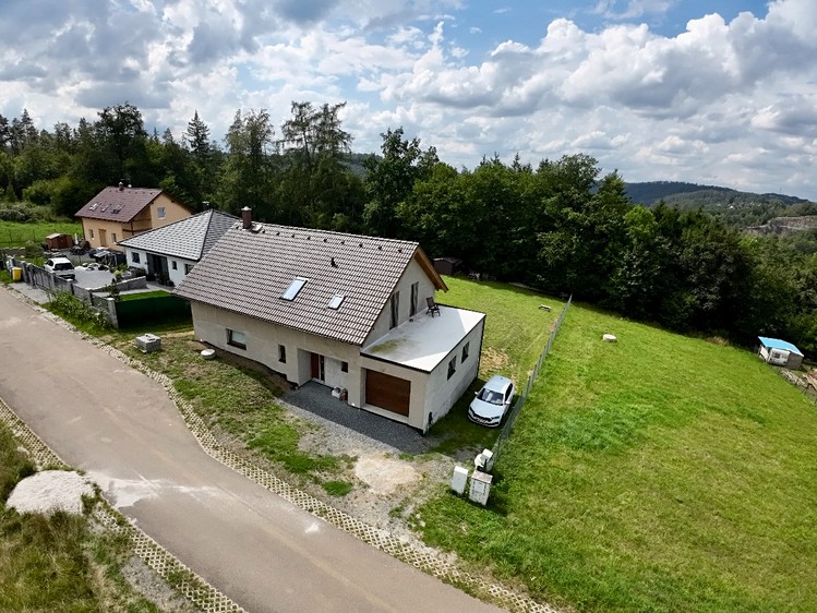 Prodej rodinného domu 158 m², pozemek 1 219 m² - foto 3