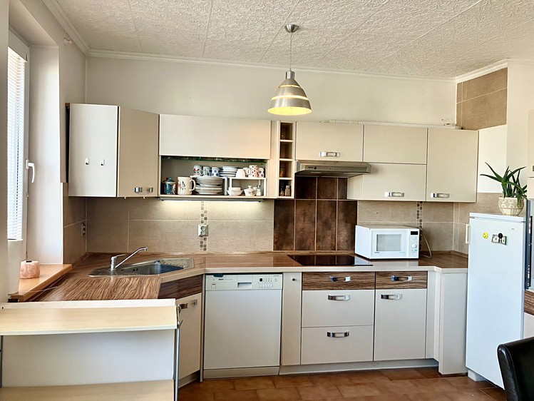 Prodej  rodinného domu 189 m², pozemek 469 m² - foto 3