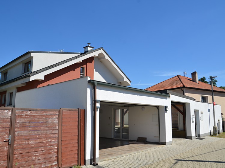 Prodej rodinného domu 319 m², pozemek 962 m² - foto 5