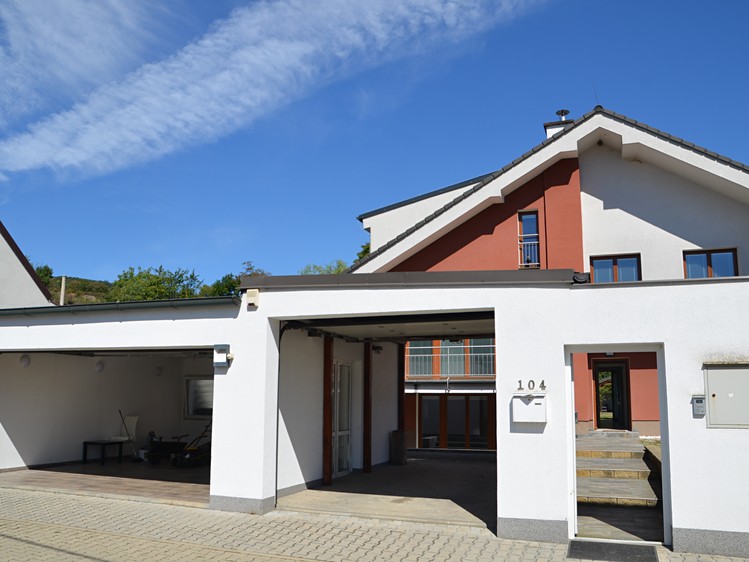 Prodej rodinného domu 319 m², pozemek 962 m² - foto 6