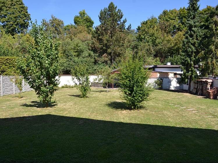 Prodej rodinného domu 319 m², pozemek 962 m² - foto 8