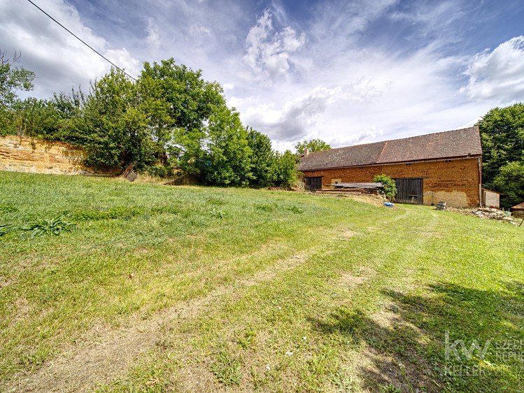 Prodej rodinného domu 140 m², pozemek 1 013 m² - foto 4