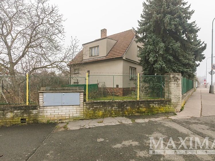 Prodej rodinného domu 184 m², pozemek 907 m² - foto 7