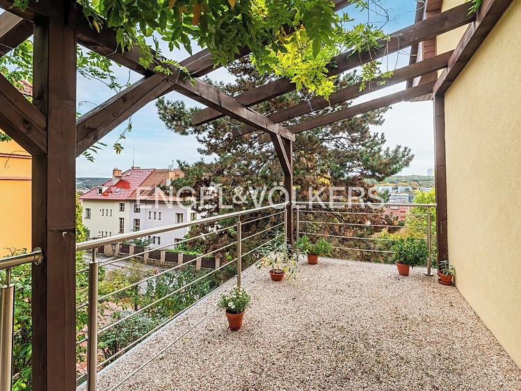 Prodej  rodinného domu 132 m², pozemek 602 m² - foto 3