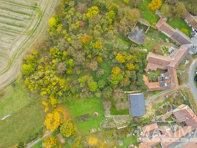 Prodej rodinného domu 100 m², pozemek 4 135 m² - foto 2