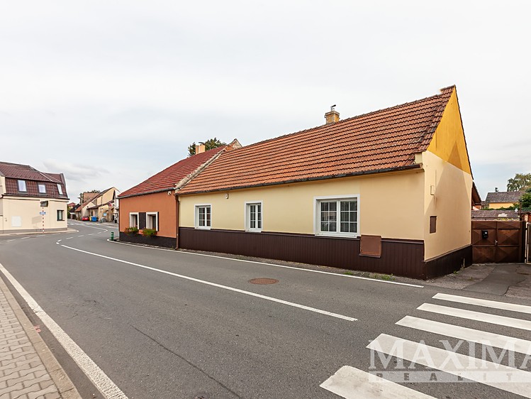 Prodej rodinného domu 200 m², pozemek 298 m² - foto 1