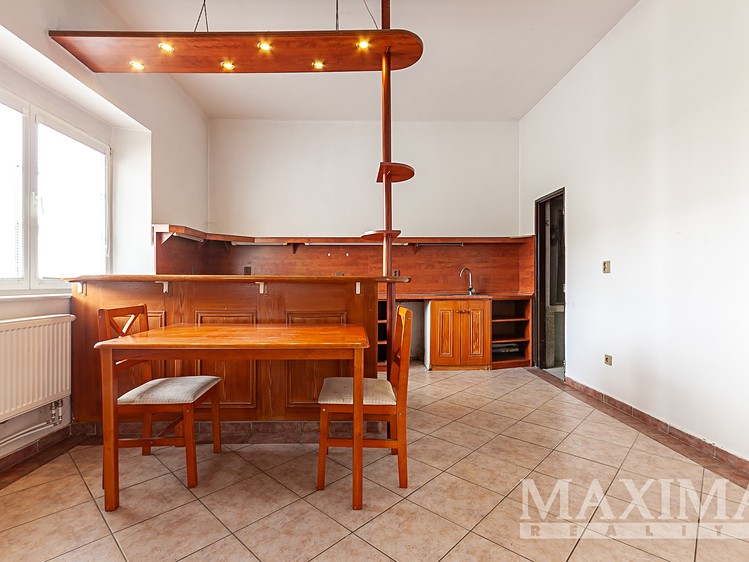 Prodej rodinného domu 200 m², pozemek 298 m² - foto 6