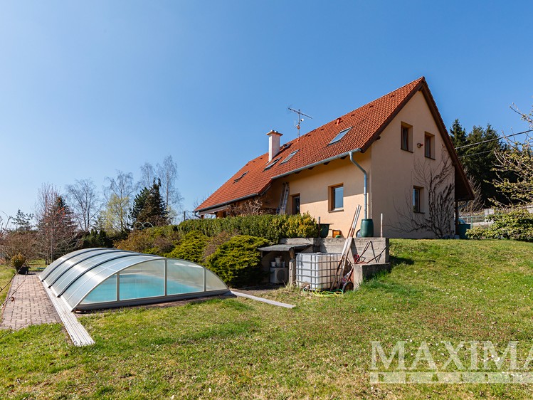 Prodej rodinného domu 166 m², pozemek 1 041 m² - foto 2